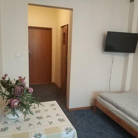 Hotel Mark Marki  Esterno foto